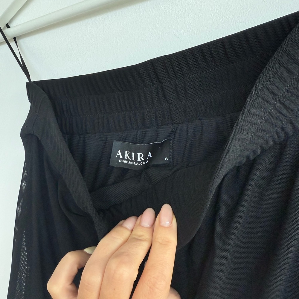 Elegant Black Sheer Tulle Skirt. Size S. Like New - Picture 8 of 9